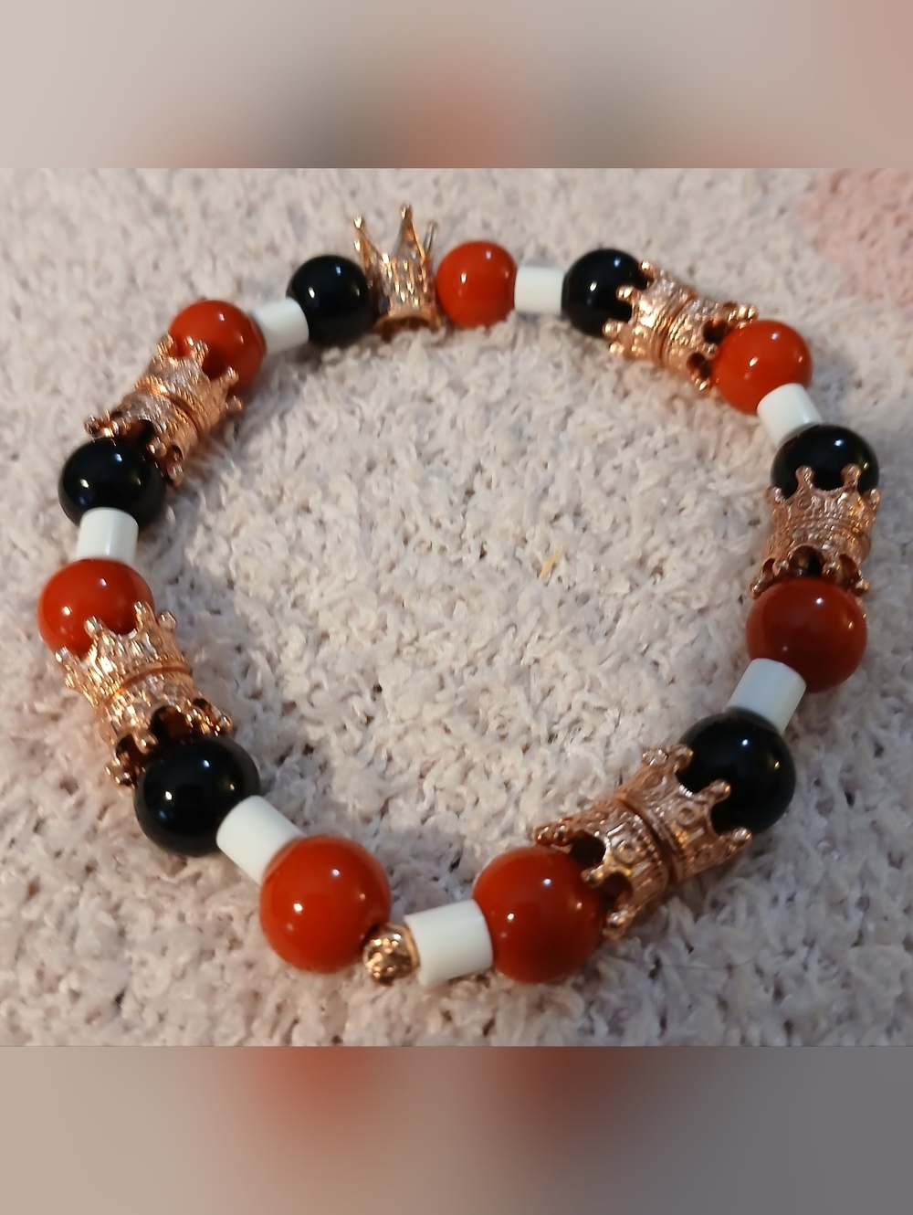 NWT Handcrafted Elegant Women’s Crown Beaded Bracelet. Black, Red & Rose Gold.